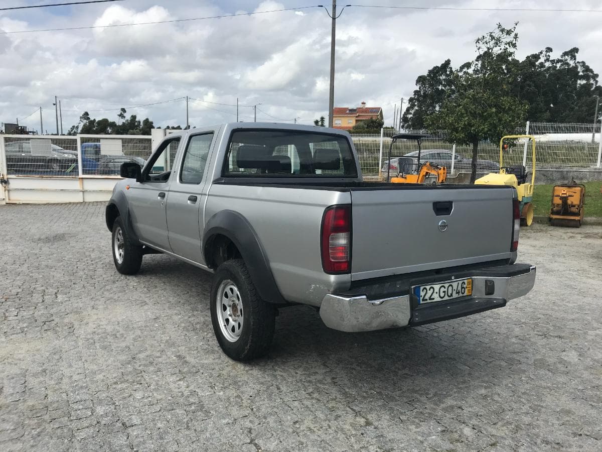 Nissan Pick Up 2.5 DCI · Ano 2008 — imagem 6