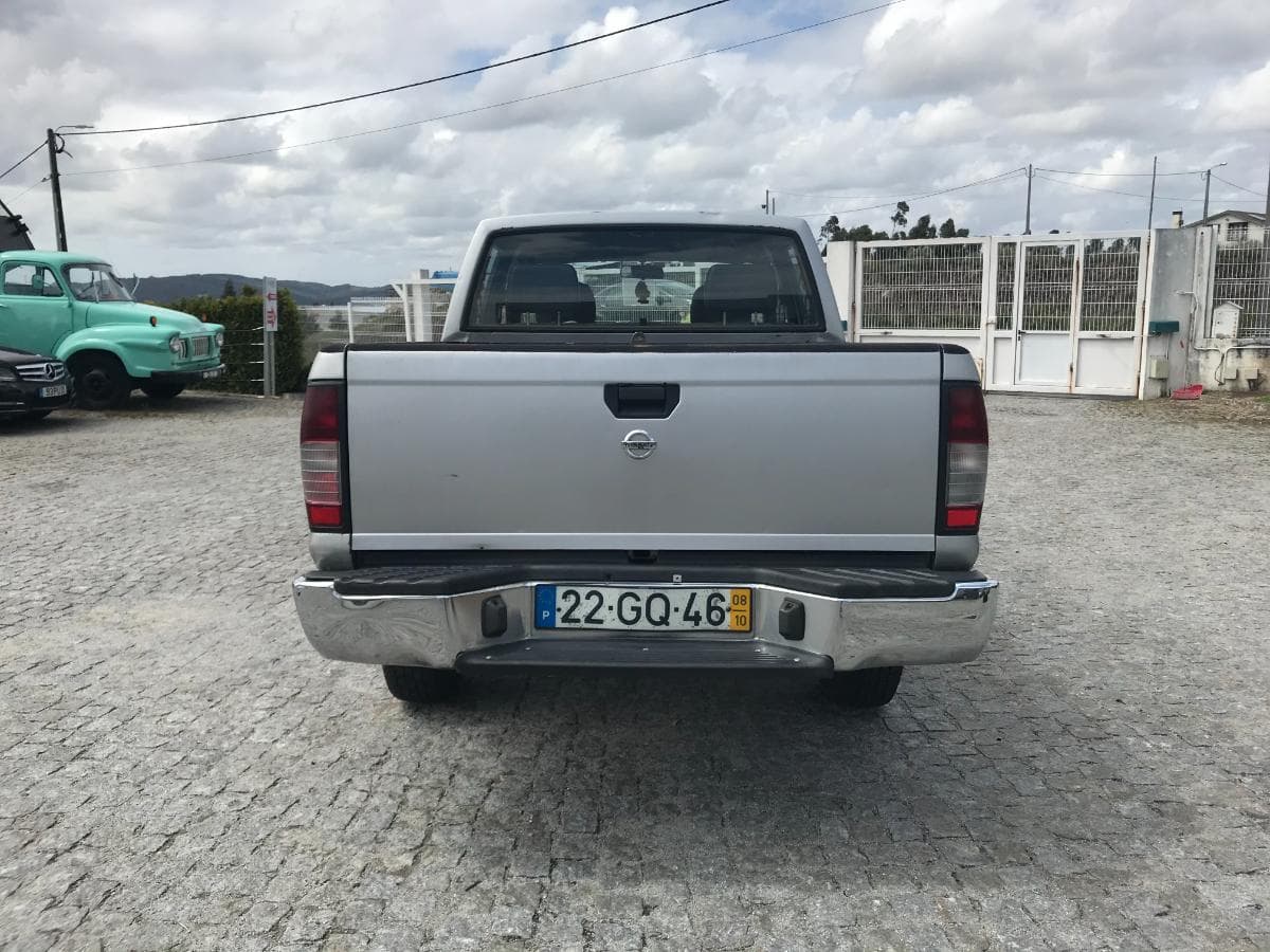 Nissan Pick Up 2.5 DCI · Ano 2008 — imagem 5