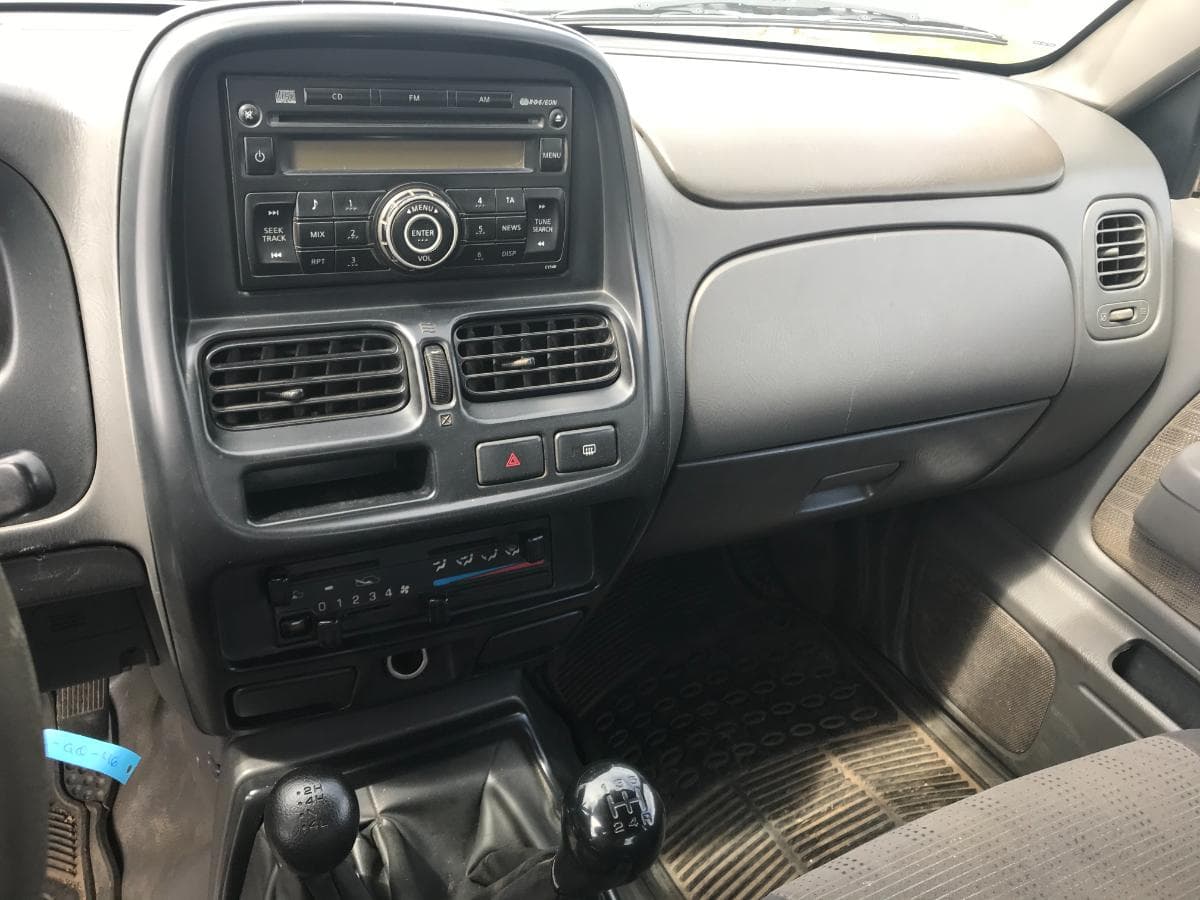 Nissan Pick Up 2.5 DCI · Ano 2008 — imagem 13