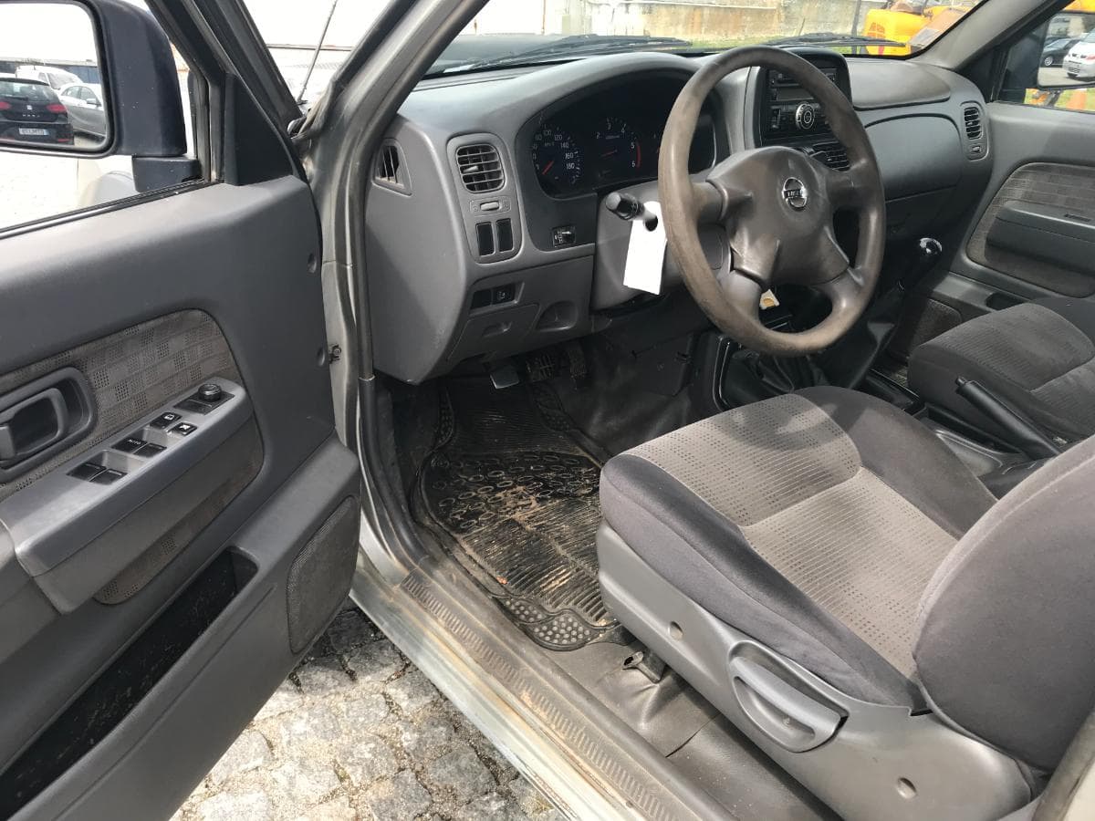 Nissan Pick Up 2.5 DCI · Ano 2008 — imagem 12