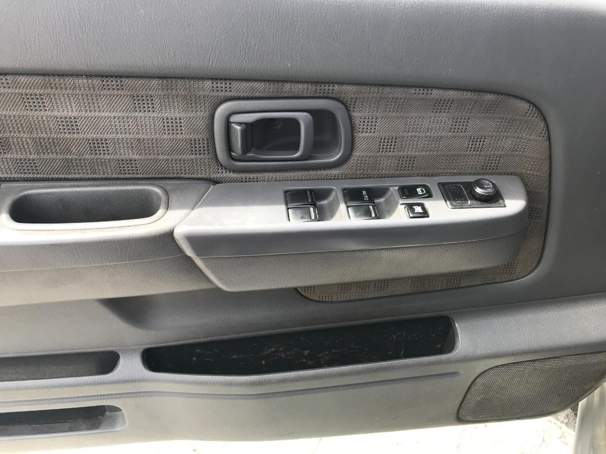 Nissan Pick Up 2.5 DCI · Ano 2008 — imagem 15