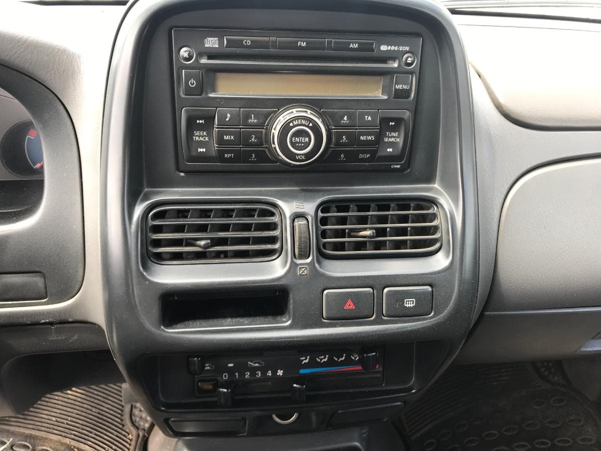 Nissan Pick Up 2.5 DCI · Ano 2008 — imagem 19