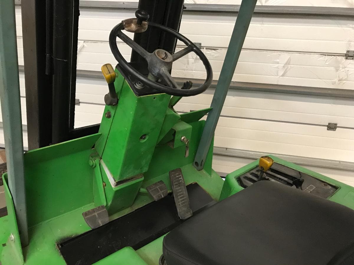Empilhador Clark 2500 KG — imagen 7