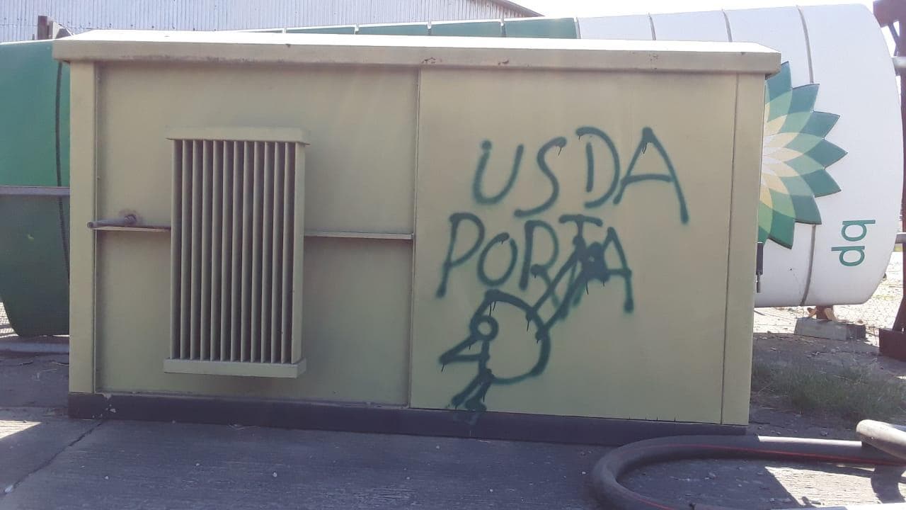 Sucata ·