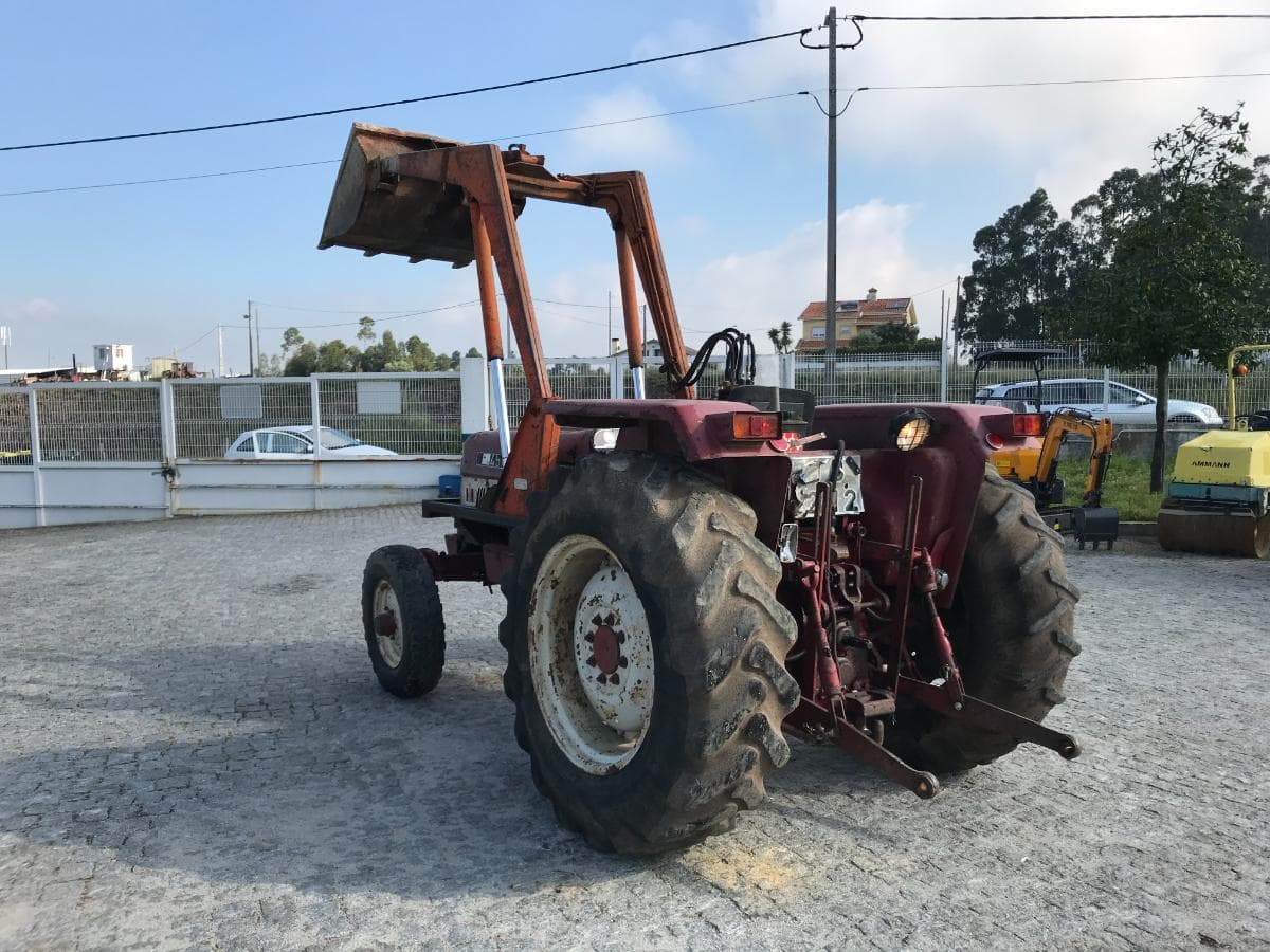 Trator Agrícola Case International 454 50 CV — image 2