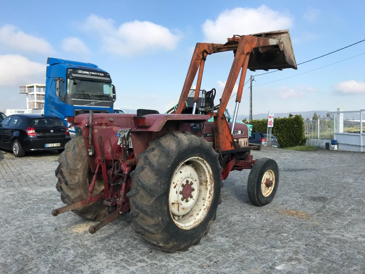 Trator Agrícola Case International 454 50 CV — image 4