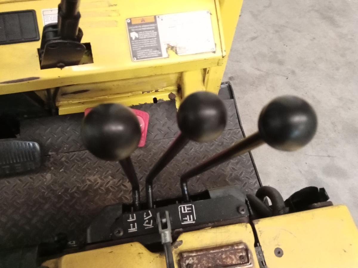 Empilhador Hyster E5.50 XL · Ano 2006 — imagem 13