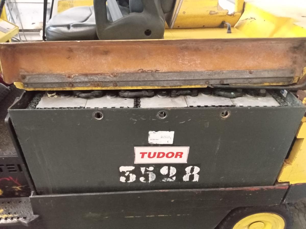 Empilhador Hyster E5.50 XL · Ano 2006 — imagem 17