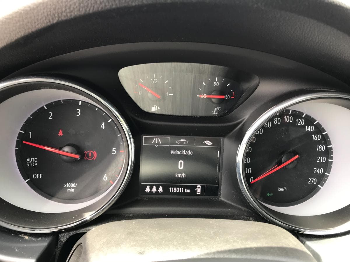 Opel Astra 1.6 CDTI · Ano 2017 — imagen 20