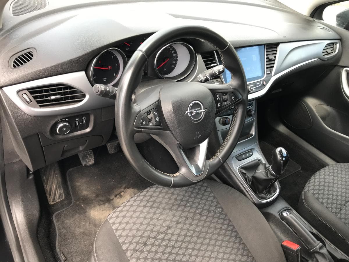 Opel Astra 1.6 CDTI · Ano 2017 — imagen 23