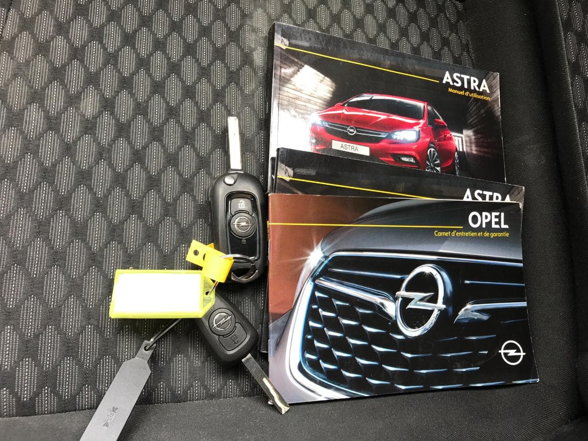 Opel Astra 1.6 CDTI · Ano 2017 — imagen 27