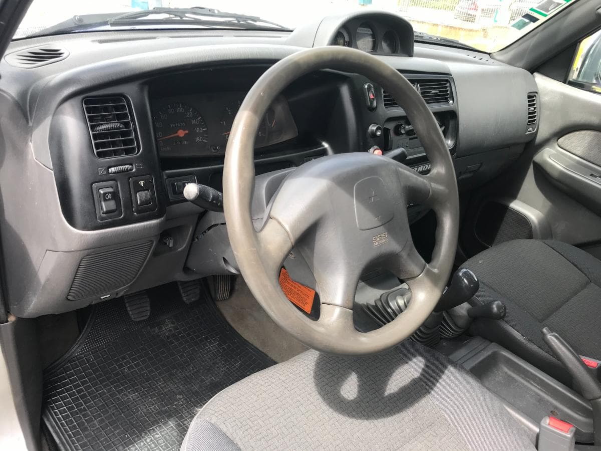 Mitsubishi L200 2.5 TD · Ano 1998 — imagen 19