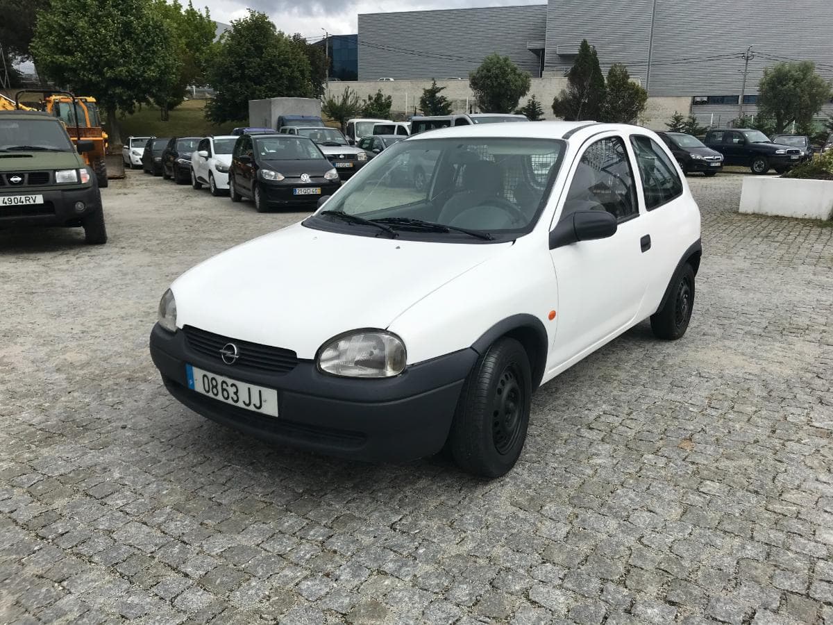 Opel Corsa · Ano 1998 — imagen 3