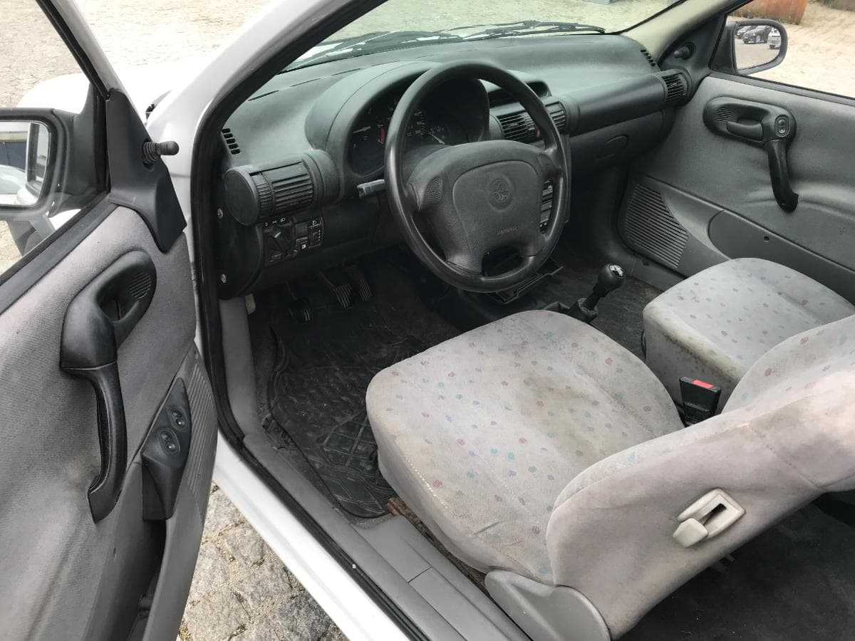 Opel Corsa · Ano 1998 — imagen 11