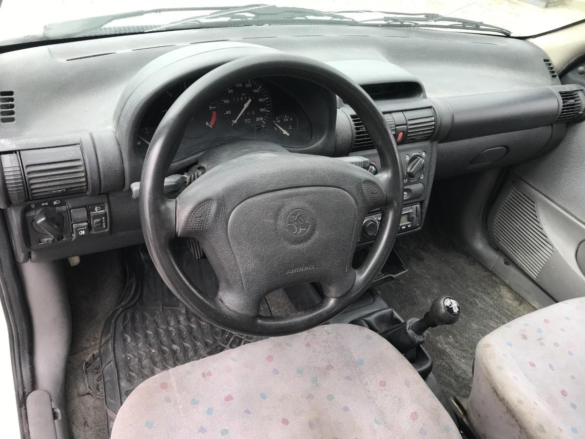 Opel Corsa · Ano 1998 — imagen 17