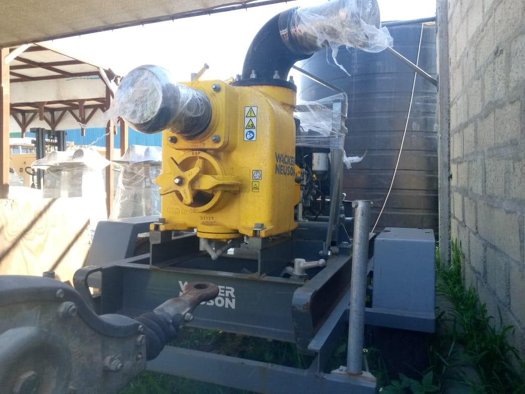 Bomba Wecker Neuson PT6LS 6 ·