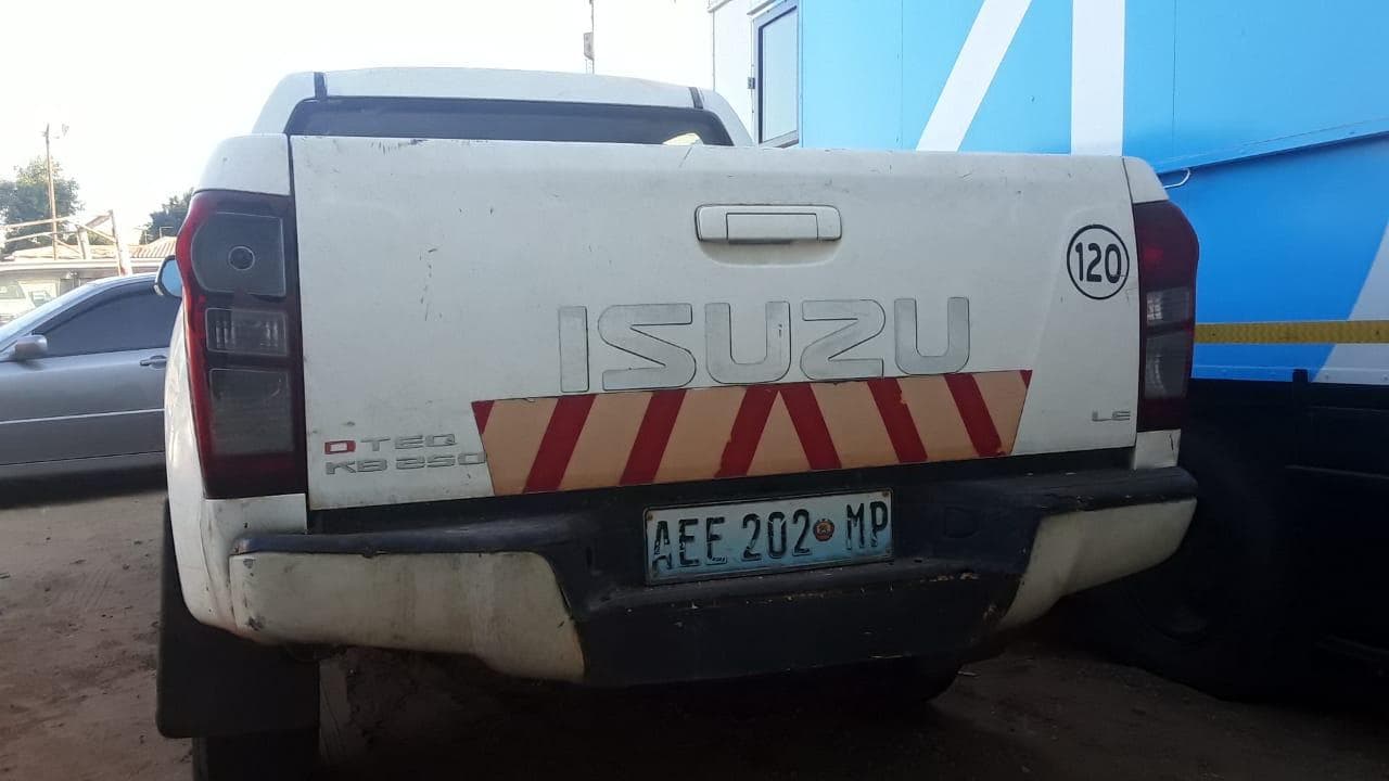 Isuzu KB 250 · — imagem 2