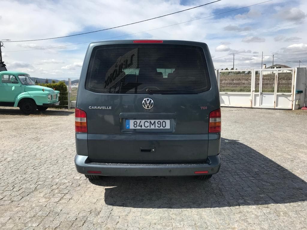 Volkswagen Caravelle 2.5 TDI · Ano 2006 — imagem 5