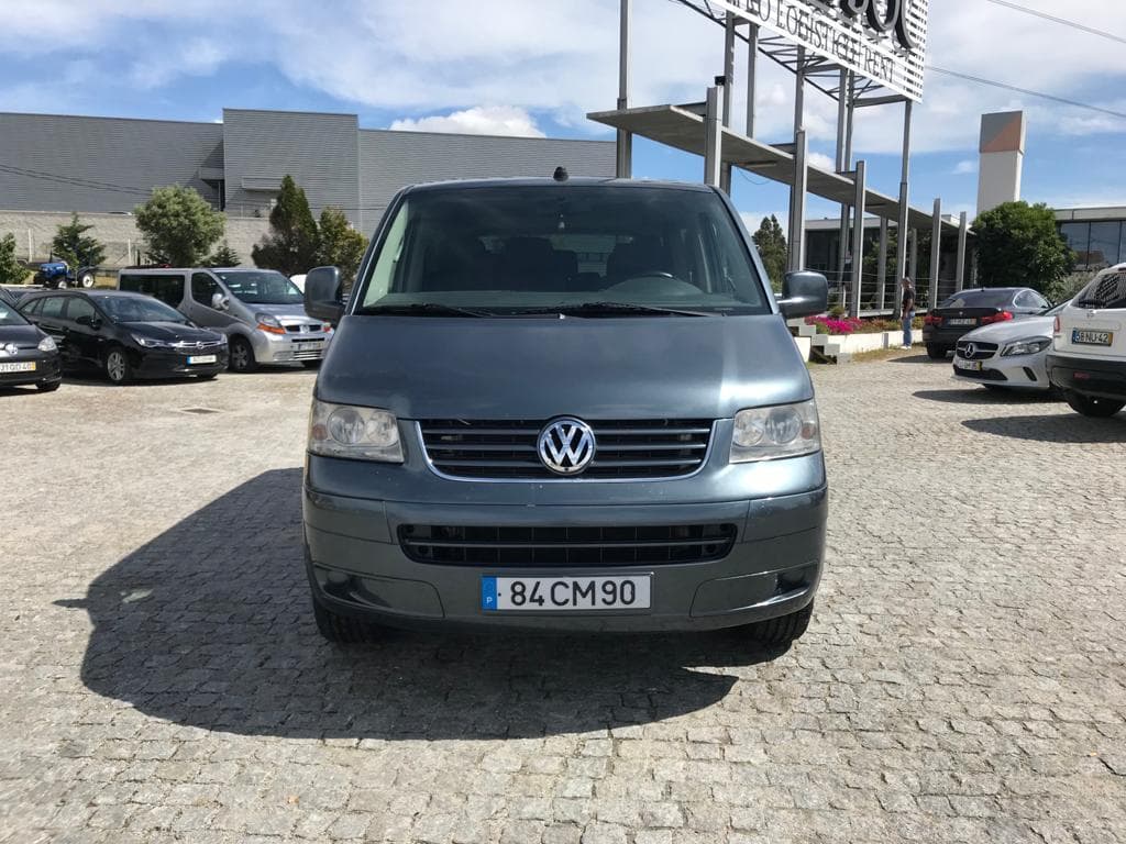 Volkswagen Caravelle 2.5 TDI · Ano 2006 — imagem 2