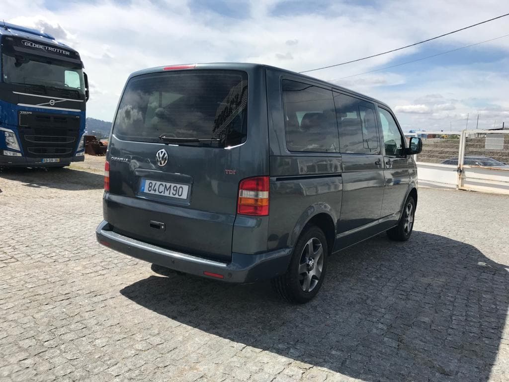 Volkswagen Caravelle 2.5 TDI · Ano 2006 — imagem 6