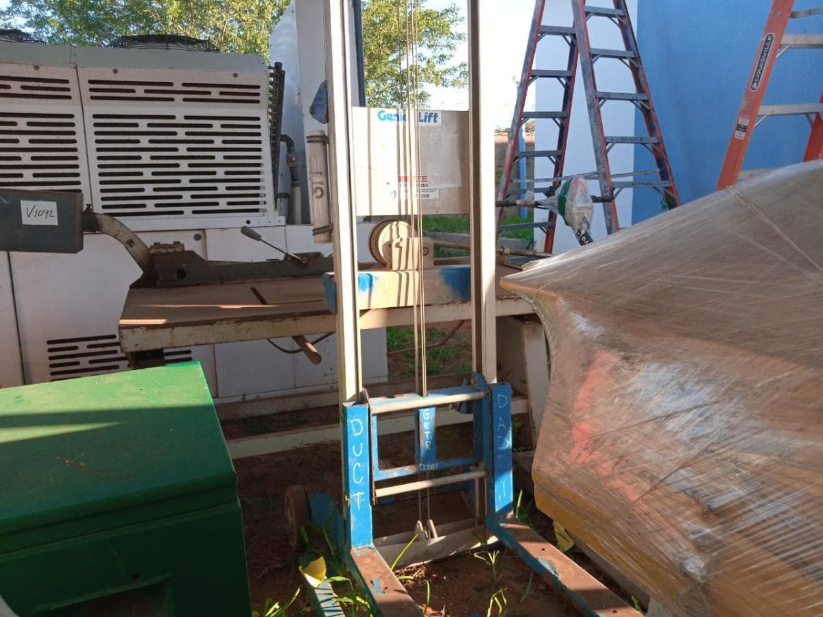 Genie Lift · — image 3