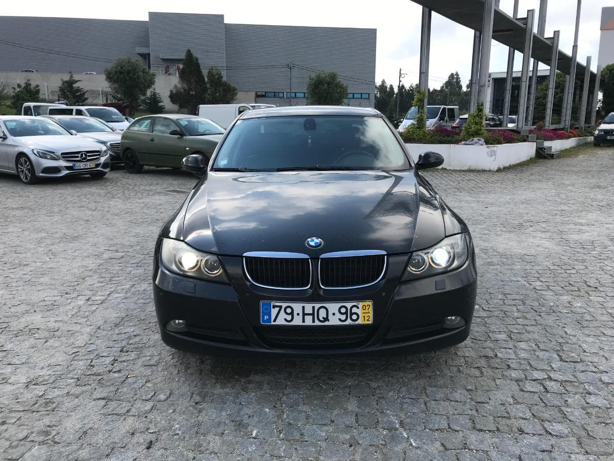 BMW 320D · Ano 2007 — imagem 2