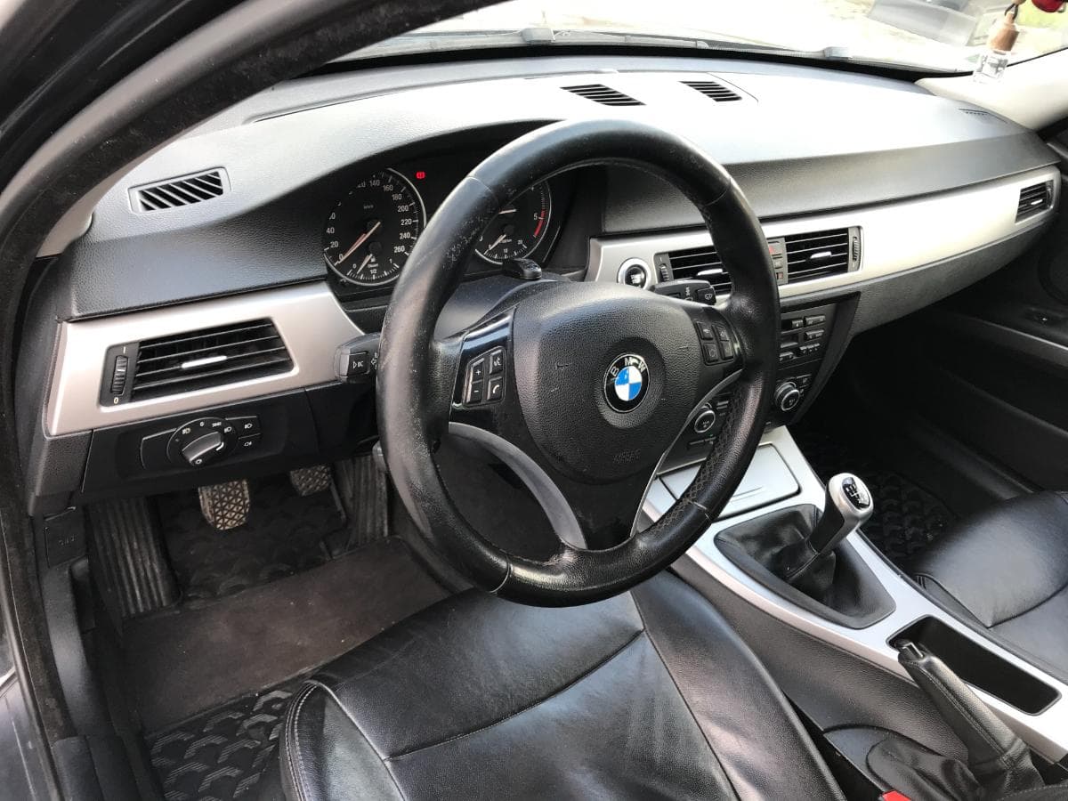 BMW 320D · Ano 2007 — imagem 16