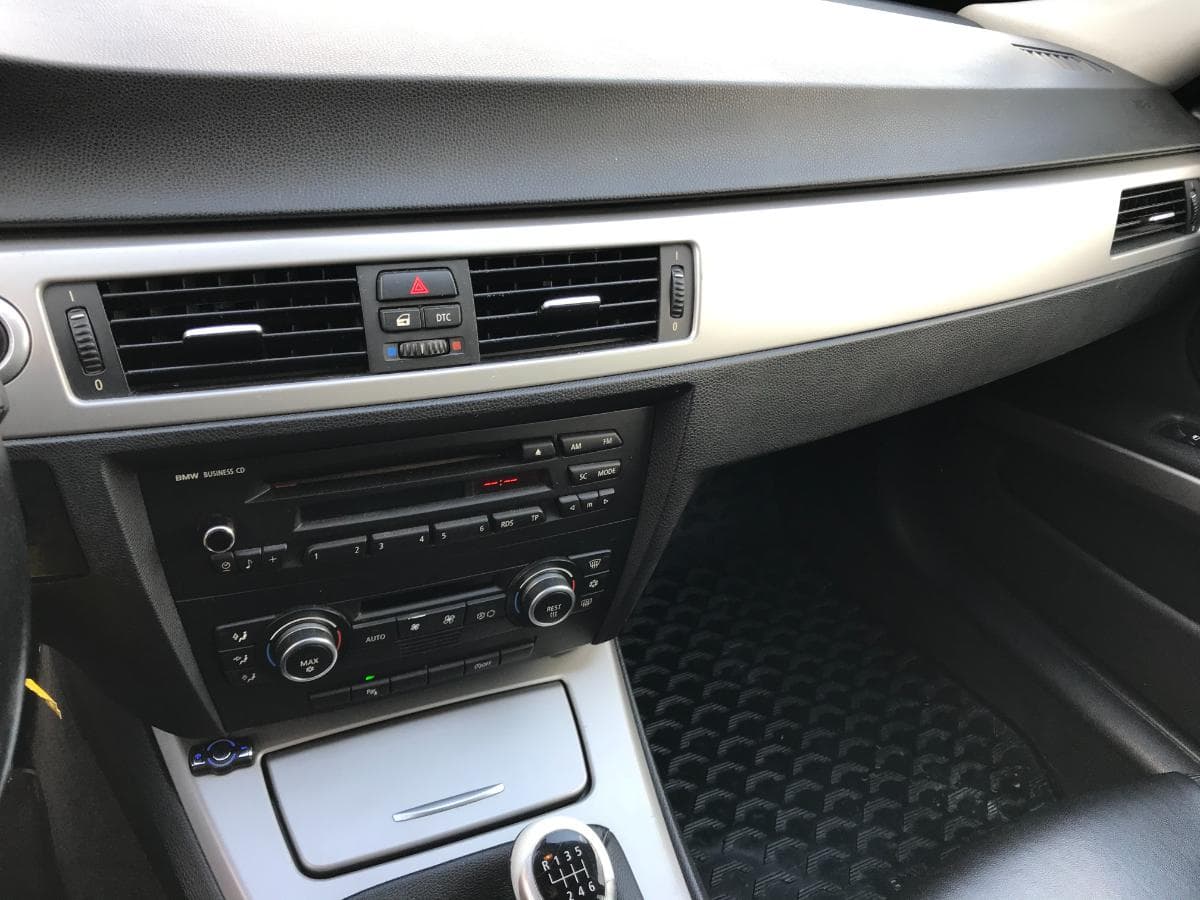 BMW 320D · Ano 2007 — imagem 17