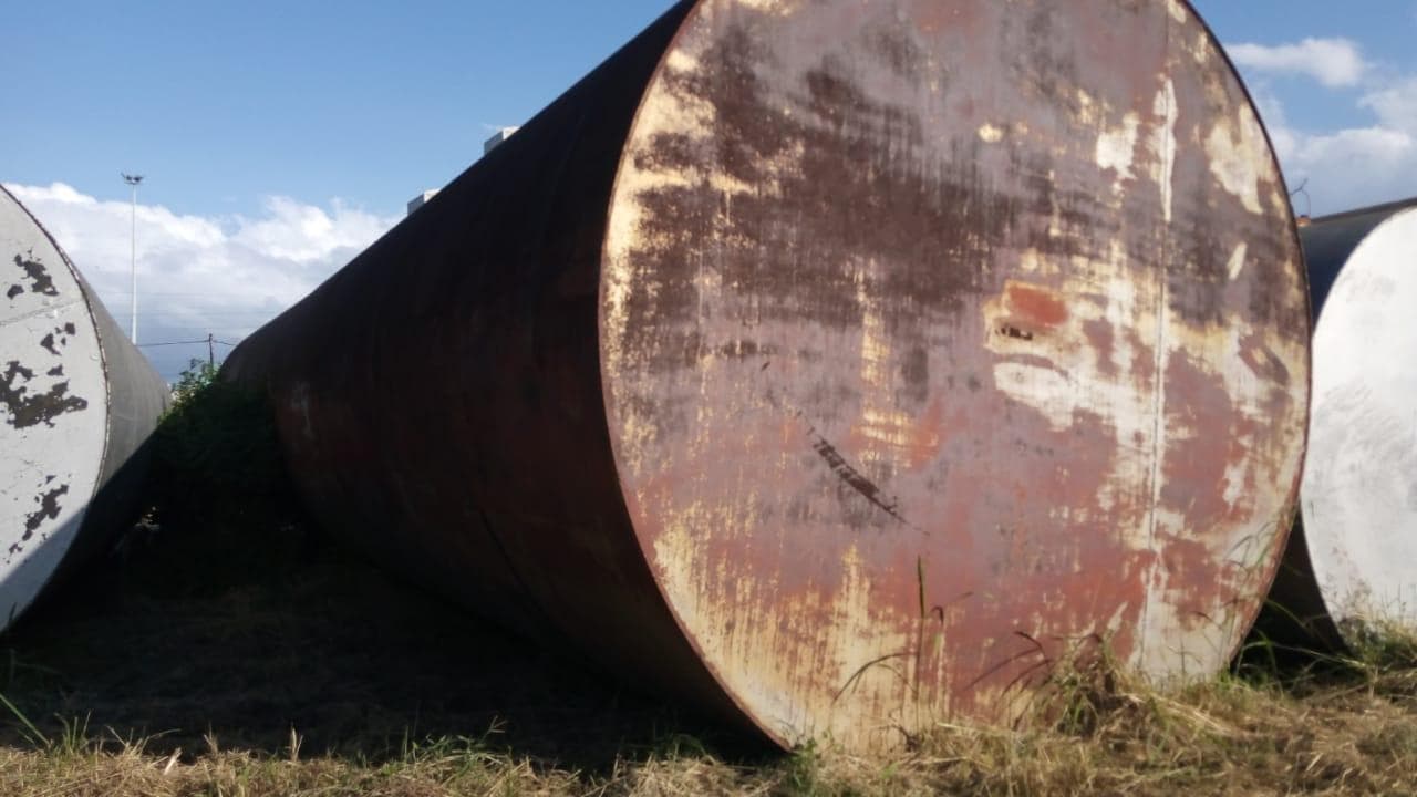 Tanque Metálico · — imagem 1