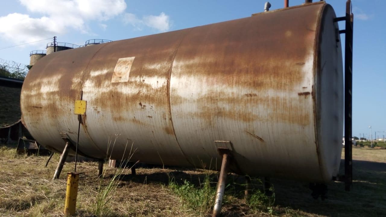 Tanque Metalico · — imagem 2