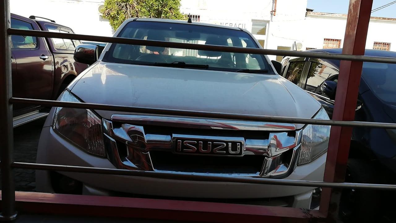 Isuzu KB · — imagem 5