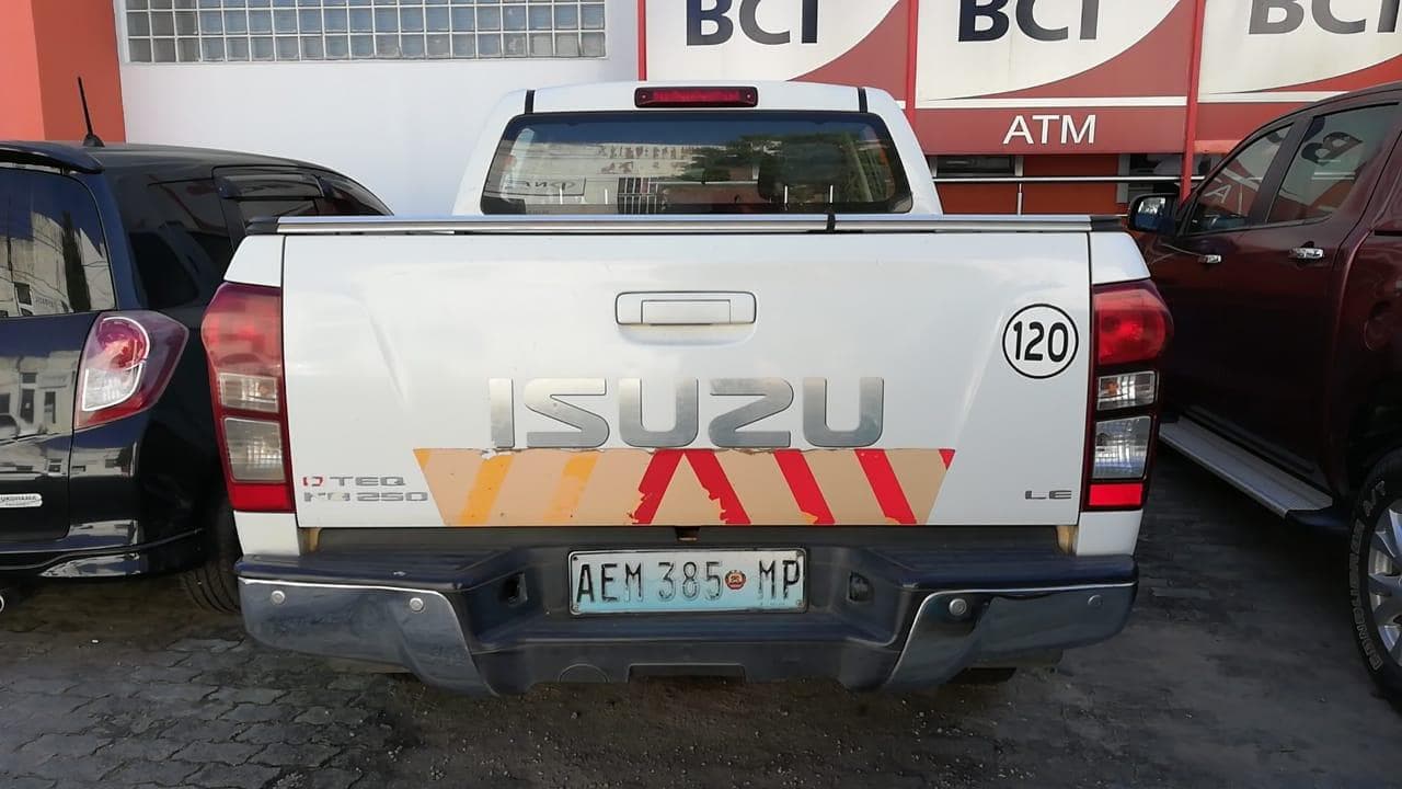 Isuzu KB · — imagem 7