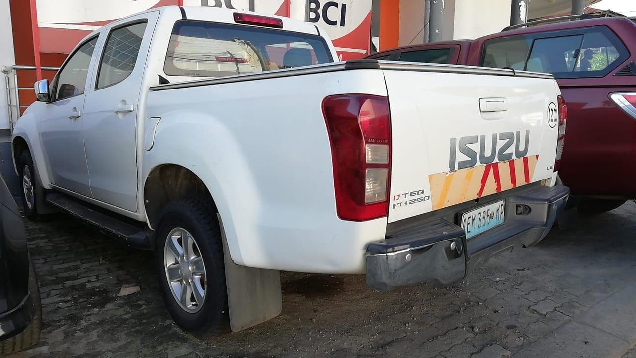 Isuzu KB · — imagem 9