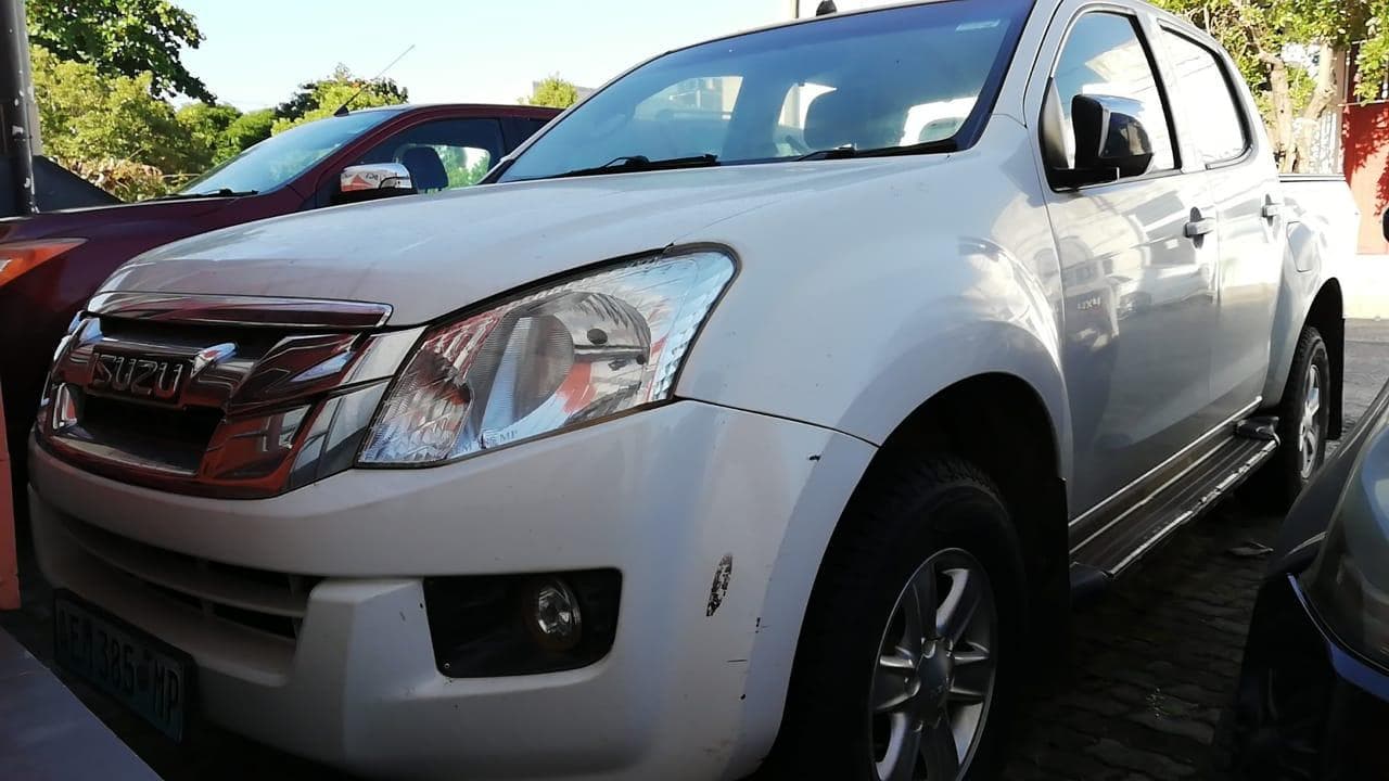 Isuzu KB · — imagem 1