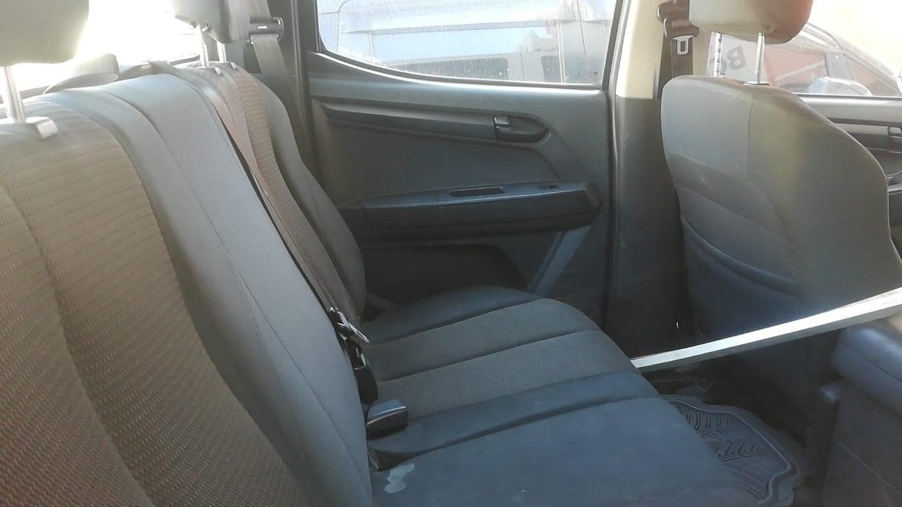 Isuzu KB · — imagem 12