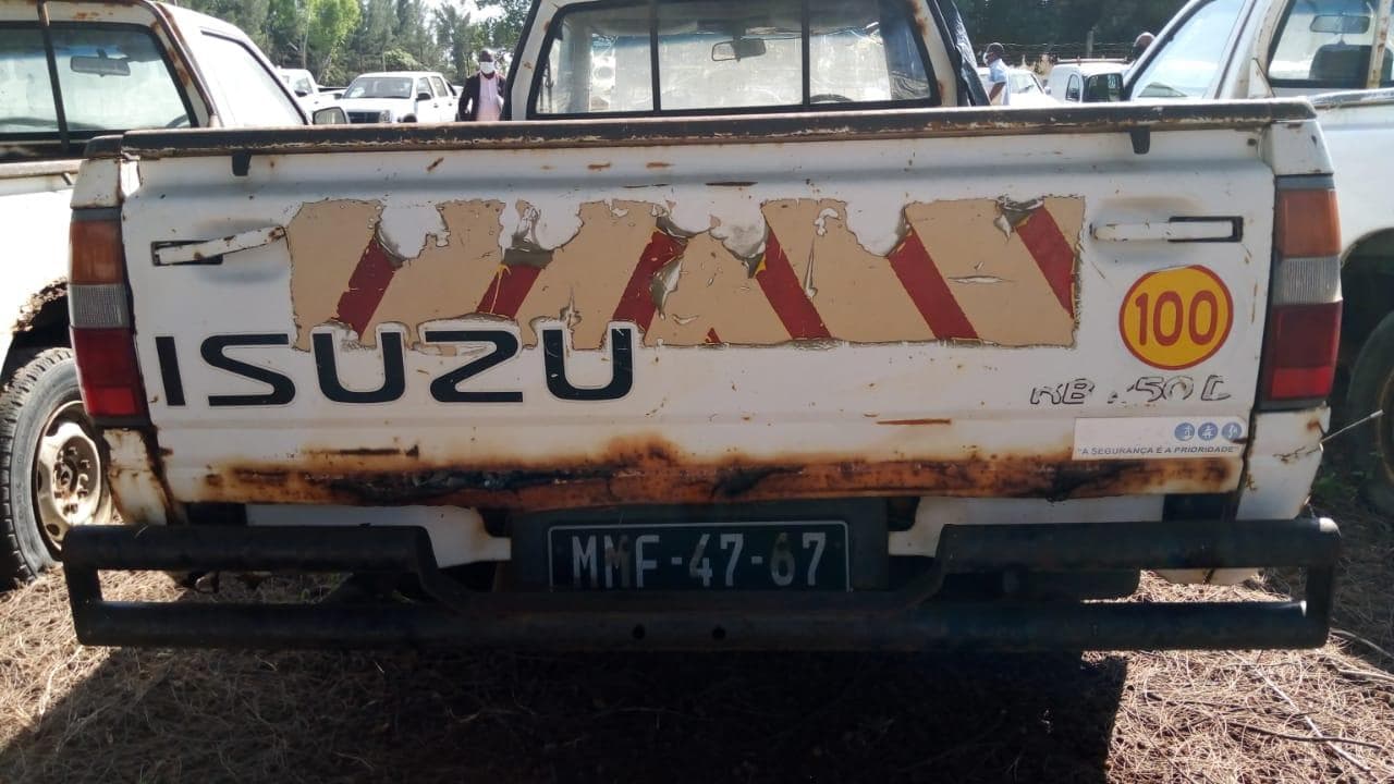 Isuzu KB250D · — image 2