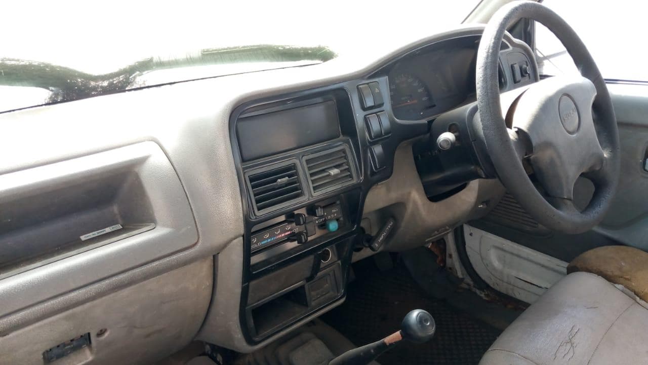 Isuzu KB250D · — imagen 3