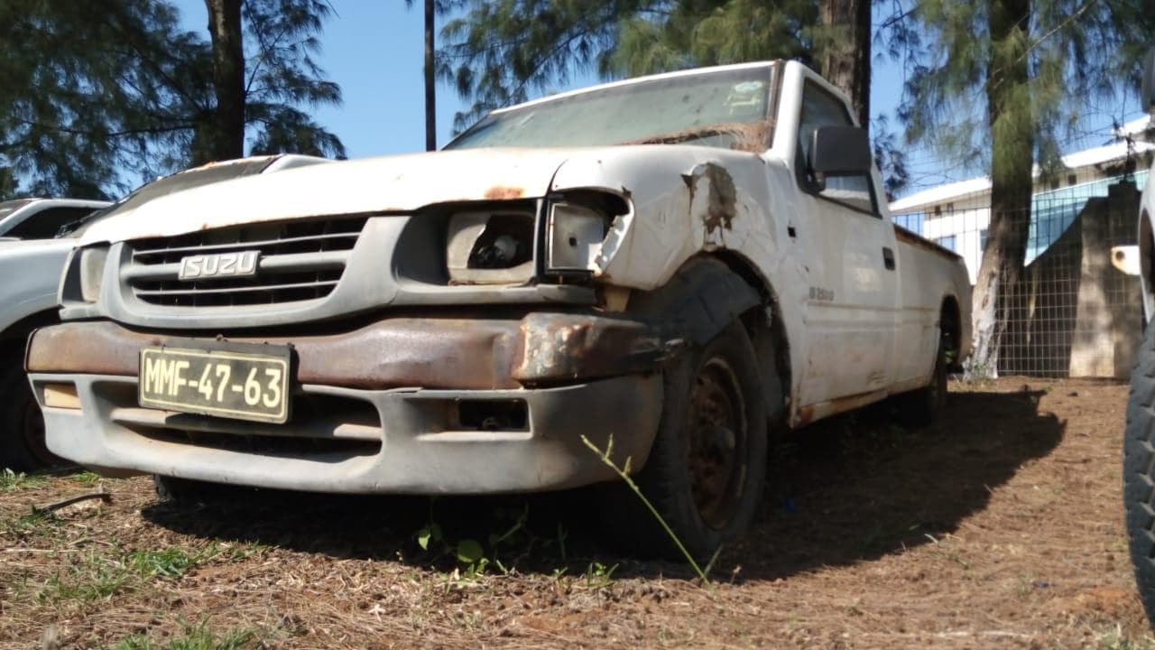 Isuzu KB250D ·