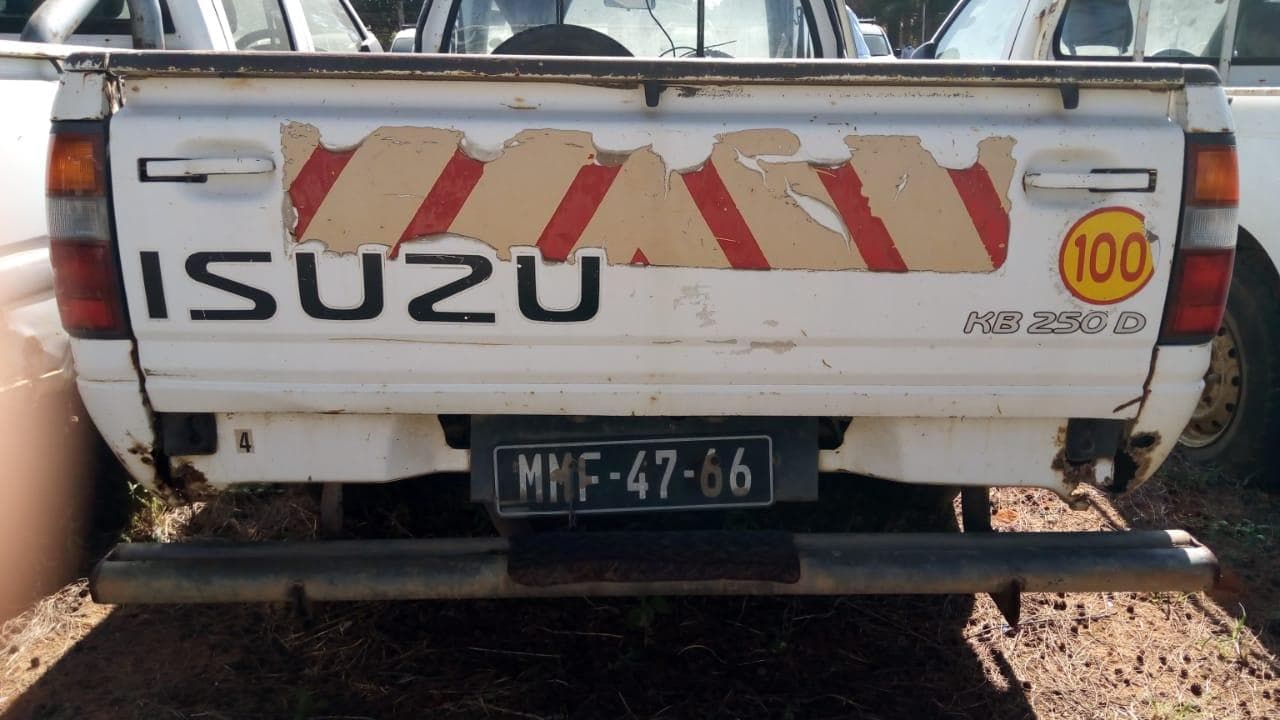 Isuzu KB · — image 3