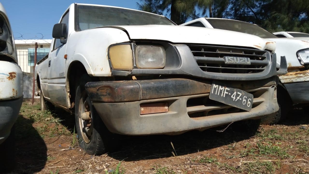 Isuzu KB ·