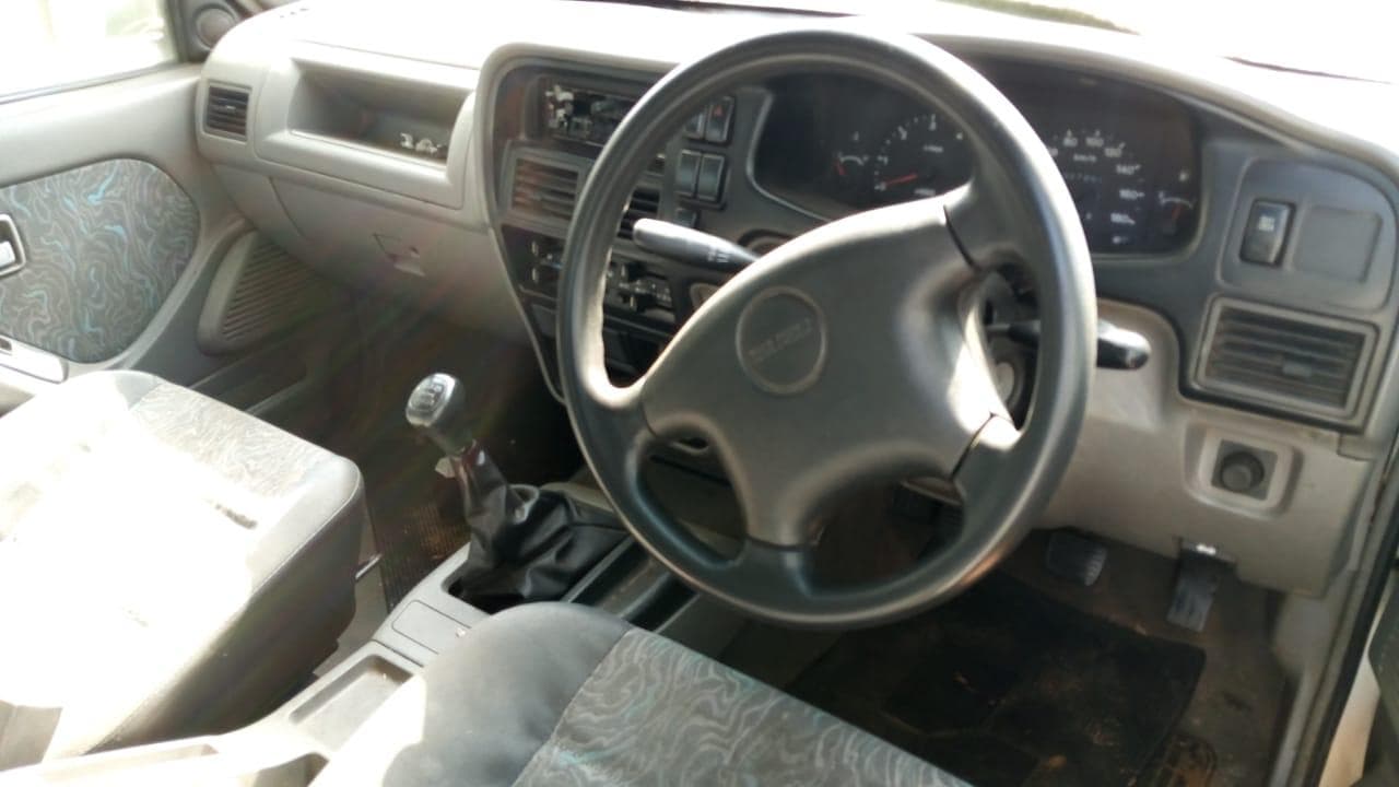 Isuzu KB250D · — image 3