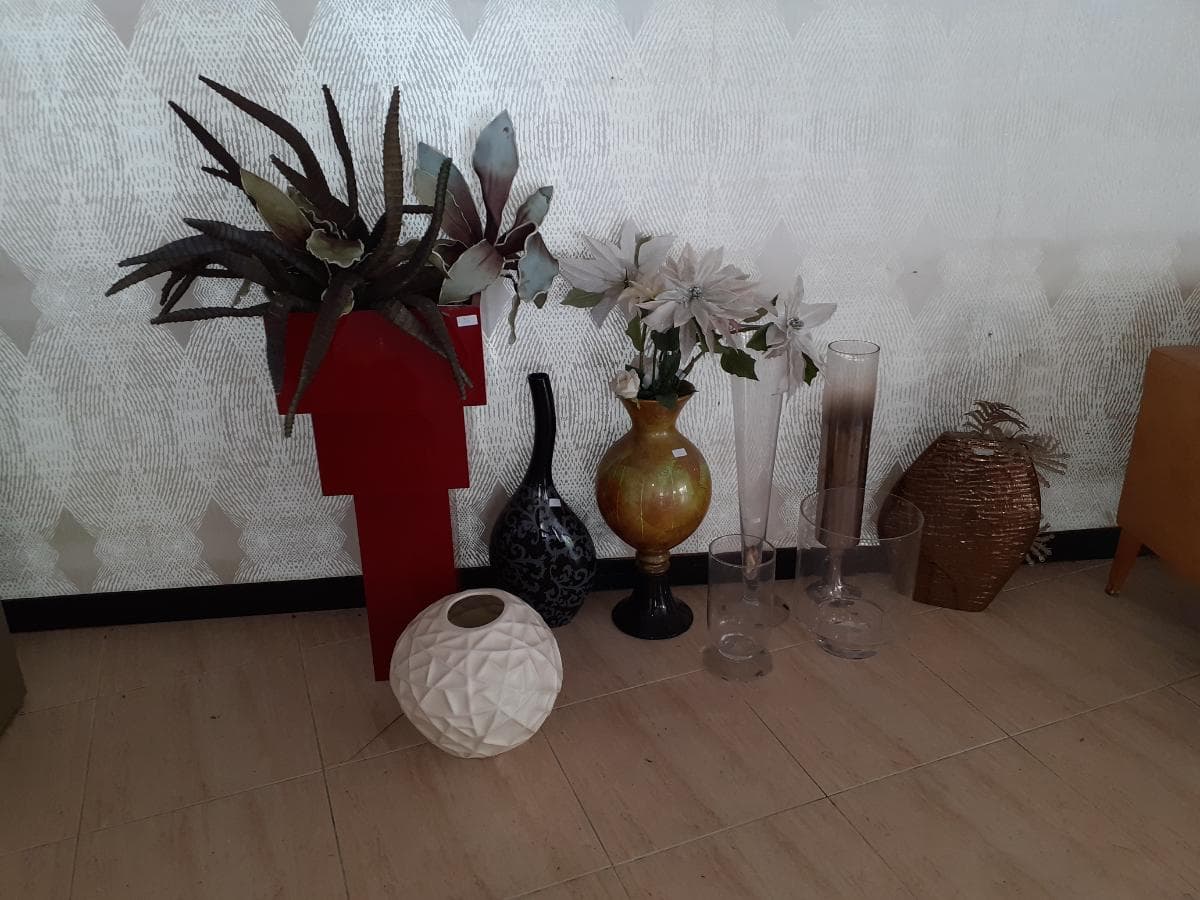 Mobiliário e Decoração · — imagem 1