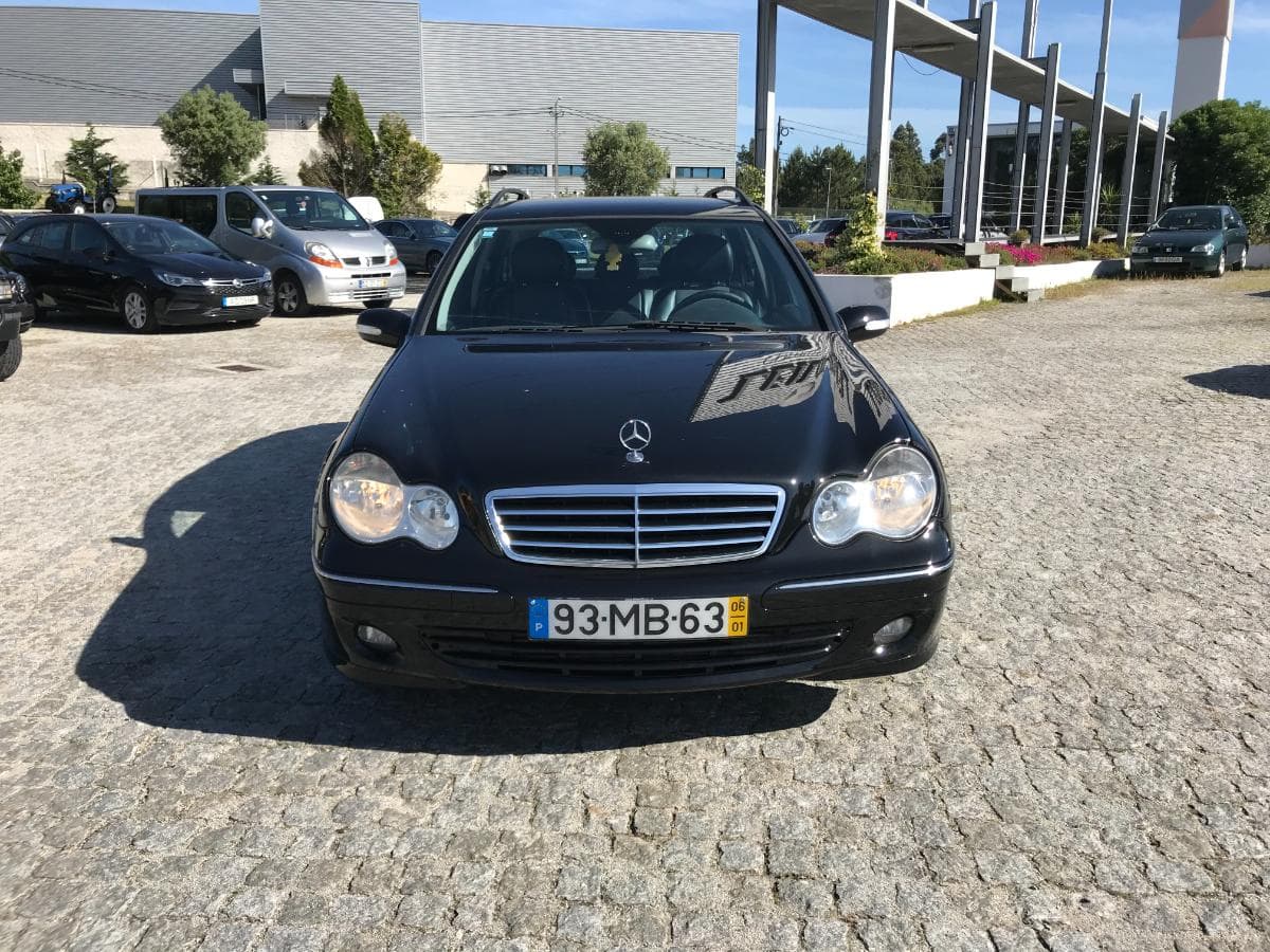 Mercedes-Benz C220 CDI · Ano 2006 — imagen 2