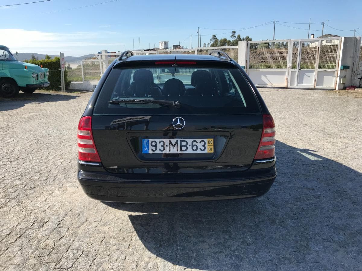 Mercedes-Benz C220 CDI · Ano 2006 — imagen 5