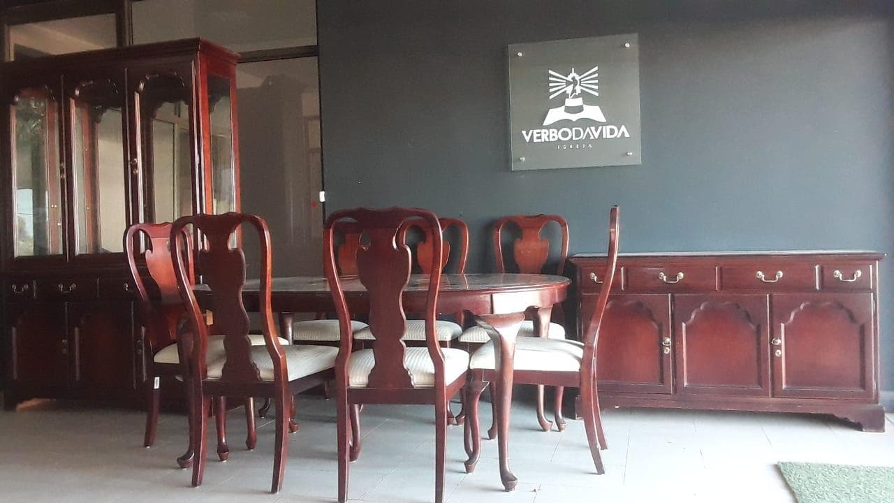 Mobiliário de Lar ·