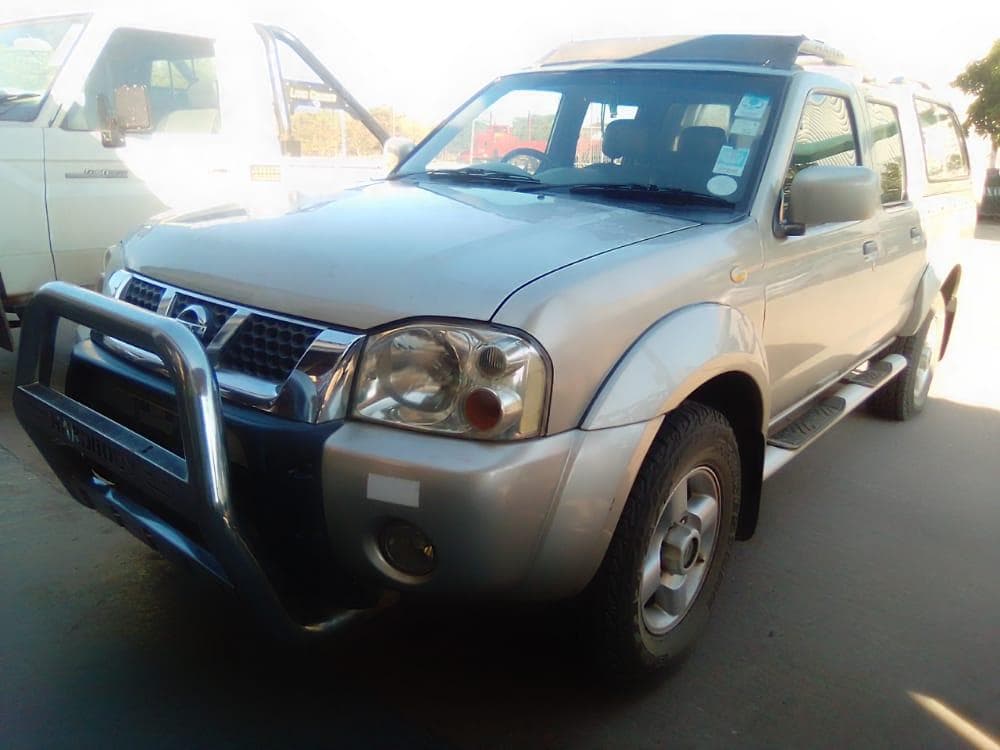 Nissan HardBody · — imagen 2