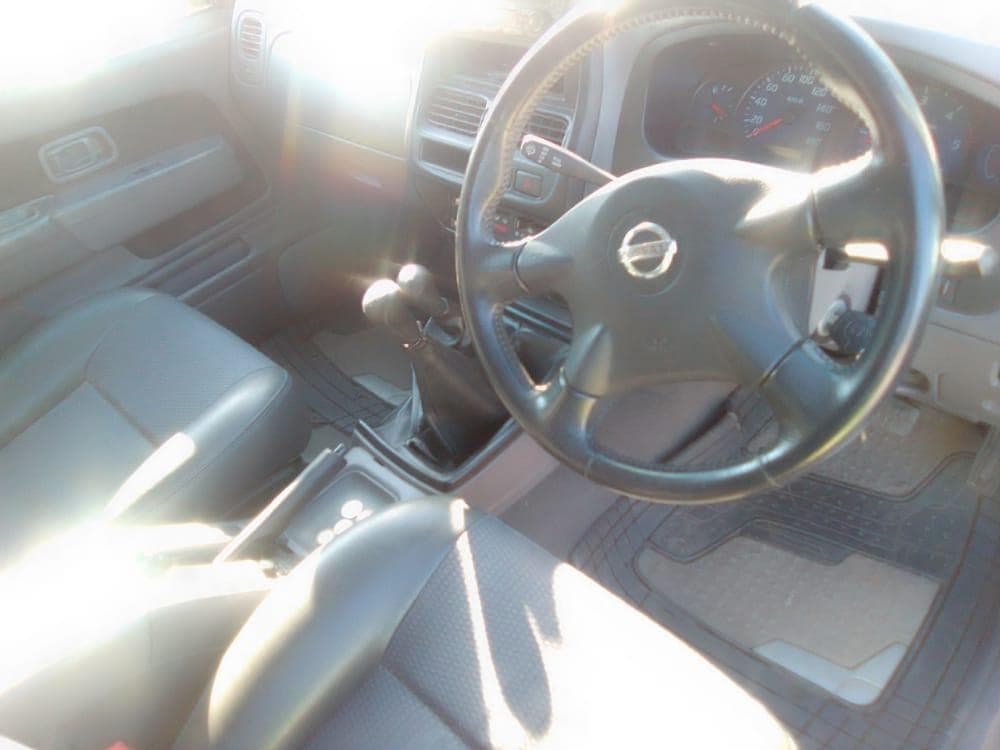 Nissan HardBody · — imagen 9