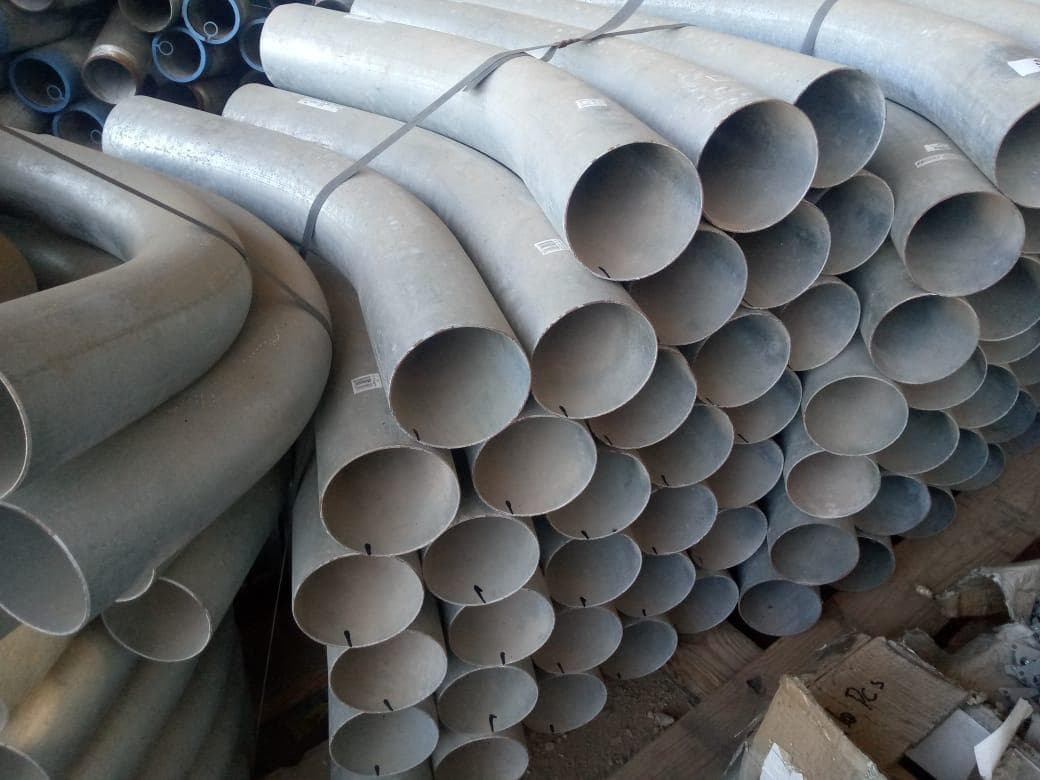 Curvas metálicas de 4" × 45" · — imagem 1