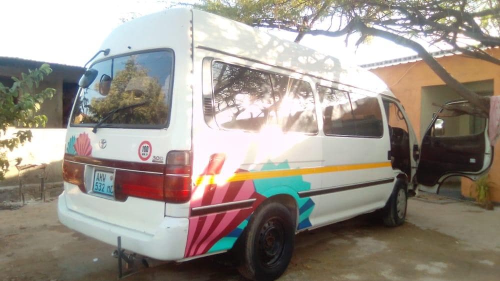 Toyota Hiace · — imagem 10