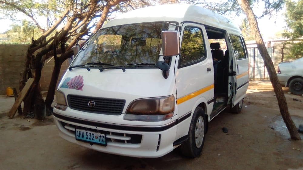 Toyota Hiace · — imagem 1